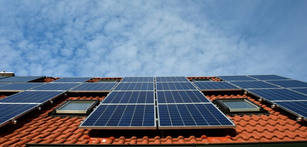 Solar Batteries Gold Coast: Why Smart Homeowners Are Powering Up 2 Solar Batteries Gold Coast: Why Smart Homeowners Are Powering Up 2