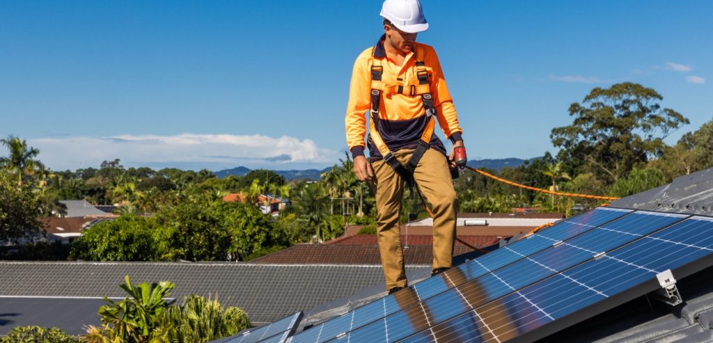Your Complete Guide to Finding the Best Solar Panel Installers in Brisbane 2